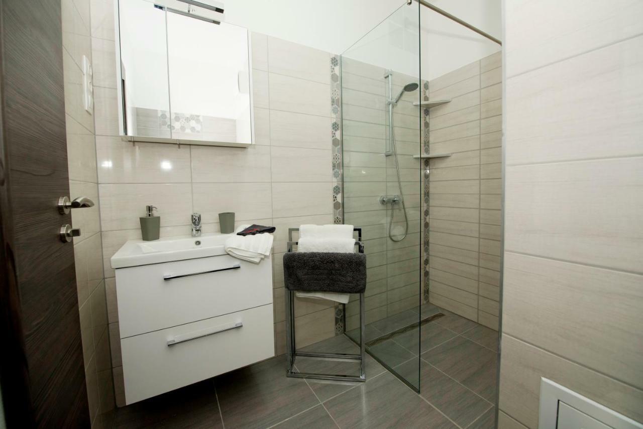 Lakefive Apartments Balatonfuered Экстерьер фото